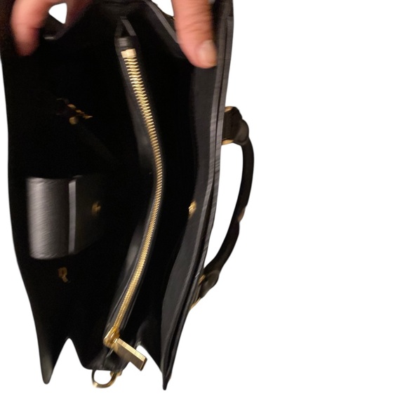 Michael Kors Gold Studded Saffiano Leather Kellen Satchel Bag. Black. Pristine - Picture 14 of 16